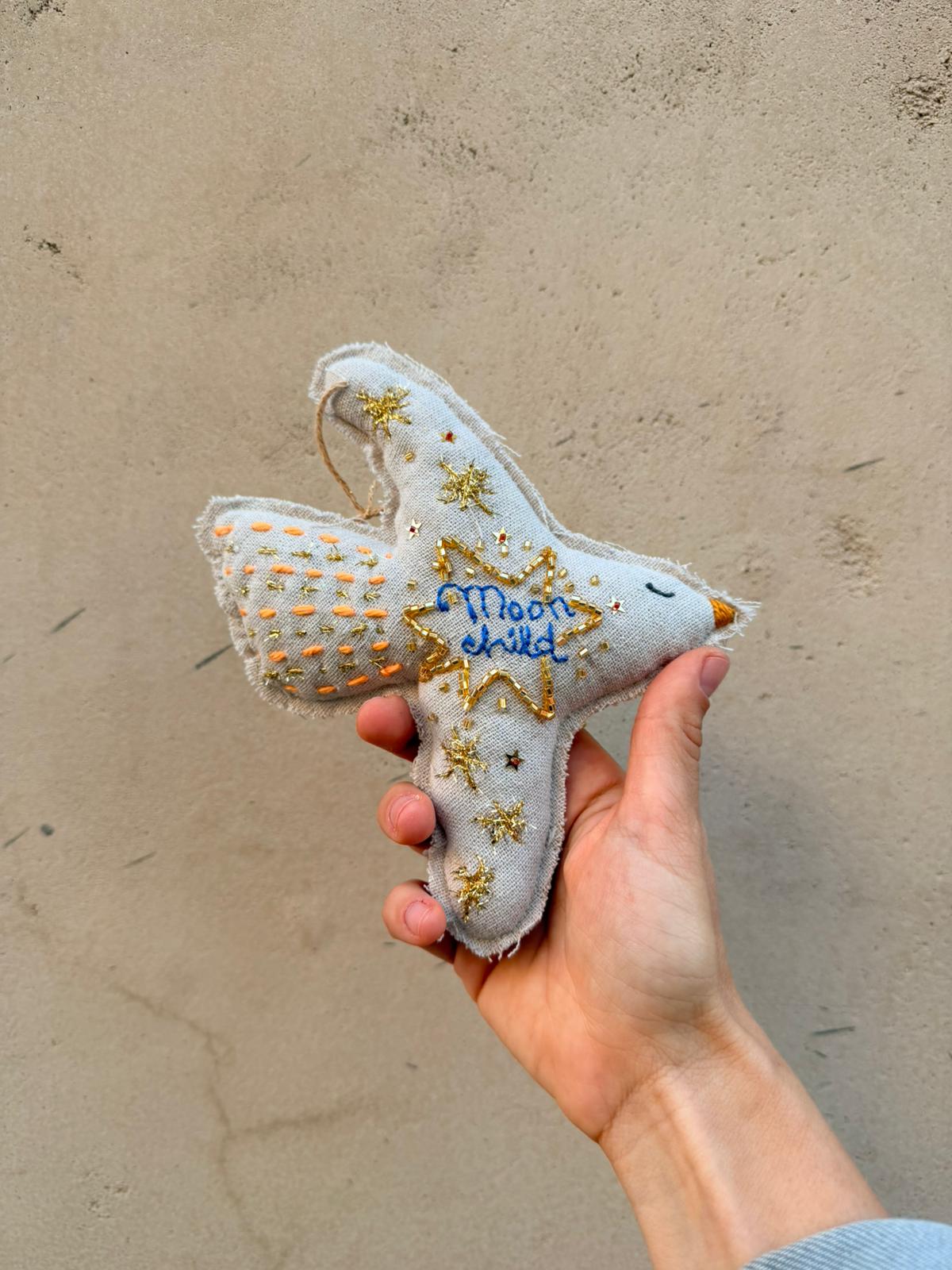 Embroidered Dove 096