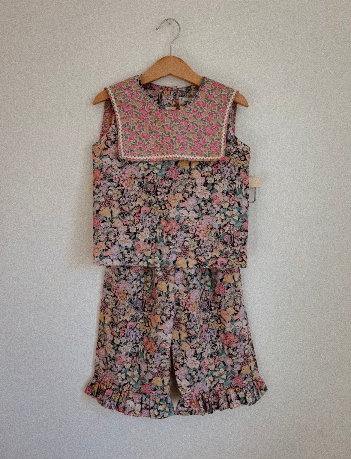 Sailor Tank in Garden & Tulip