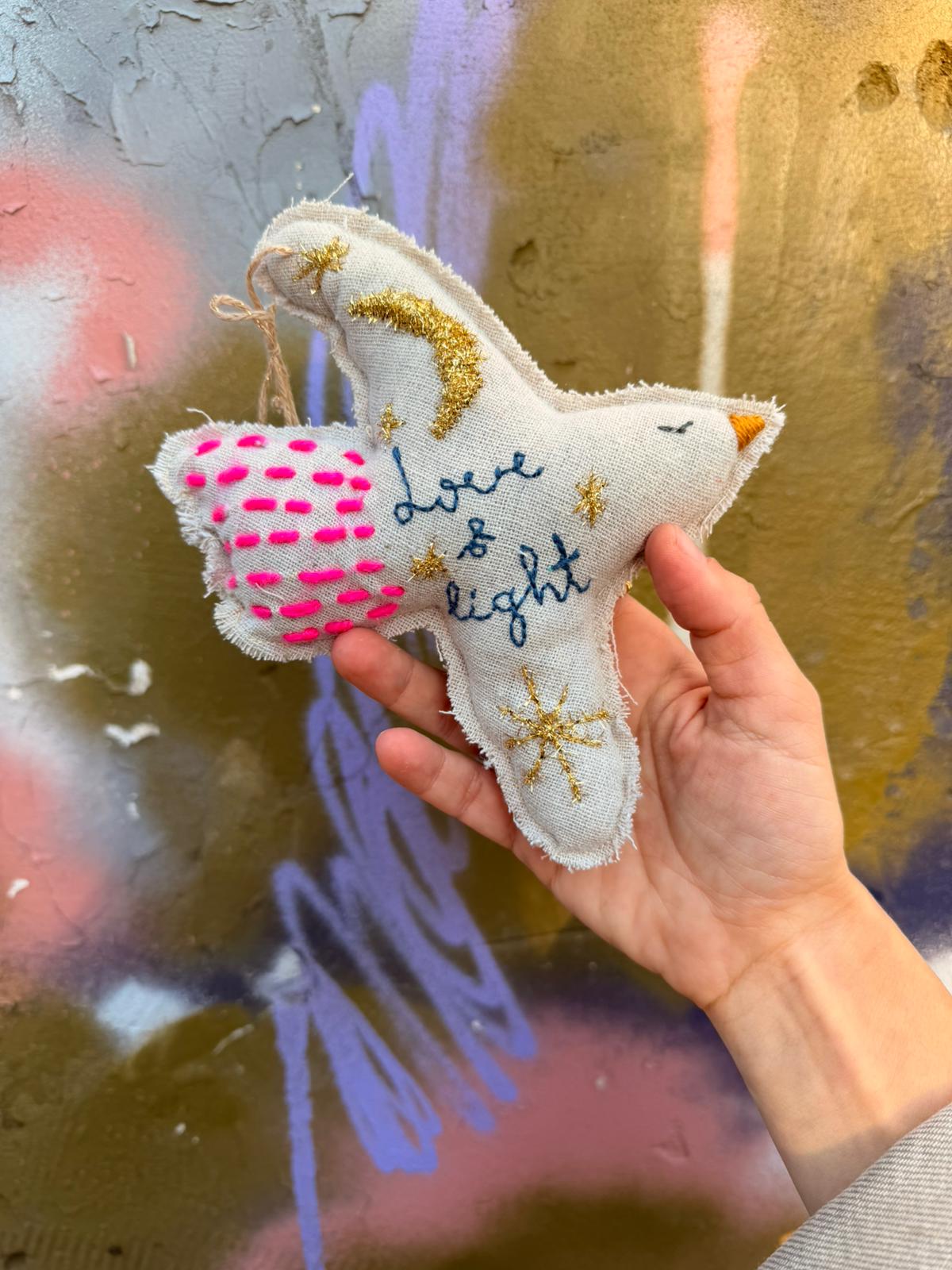 Embroidered Dove 094