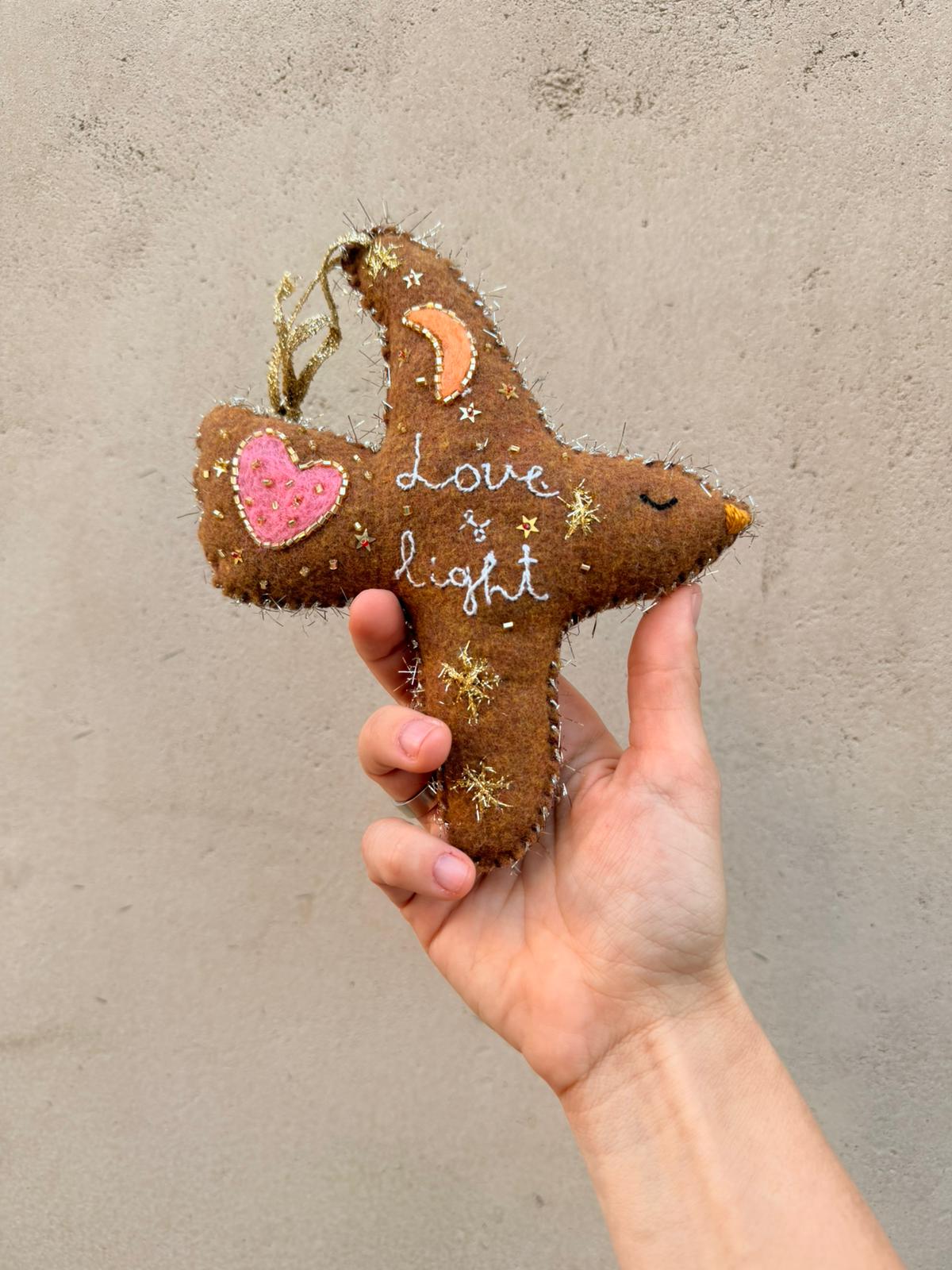 Embroidered Dove 098