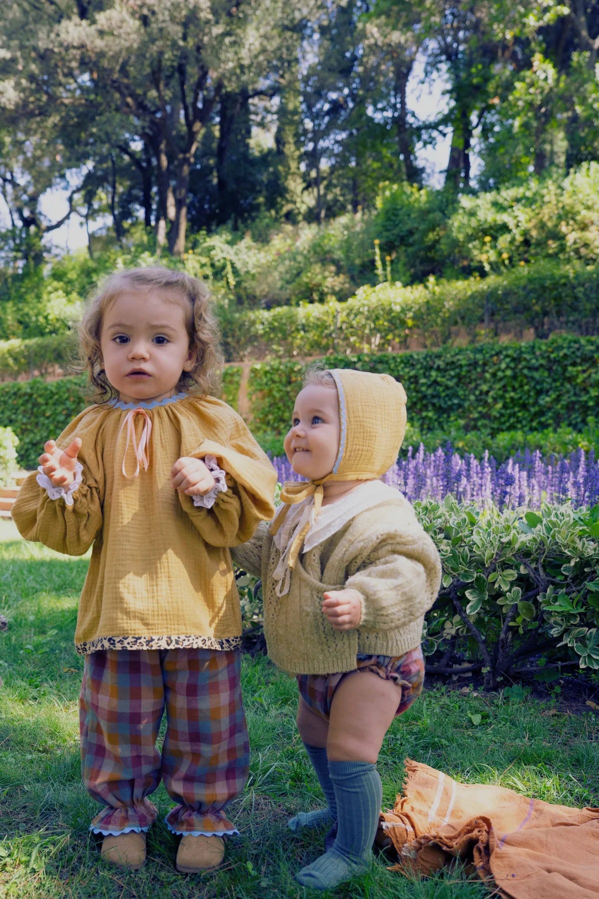 Wonderland Yellow Bonnet