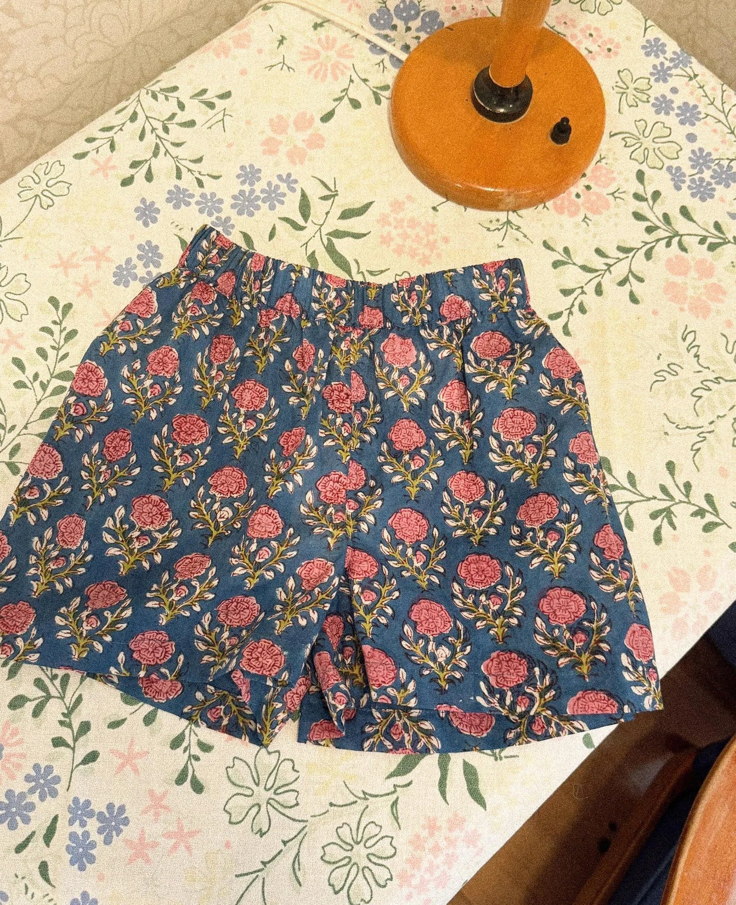 Elisa MINI Shorts, Pink Flowers