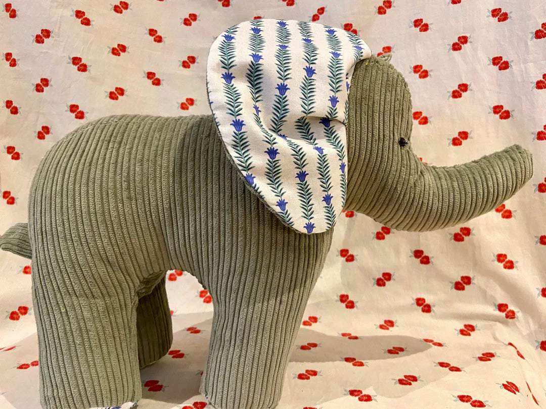 Elephant- Noel