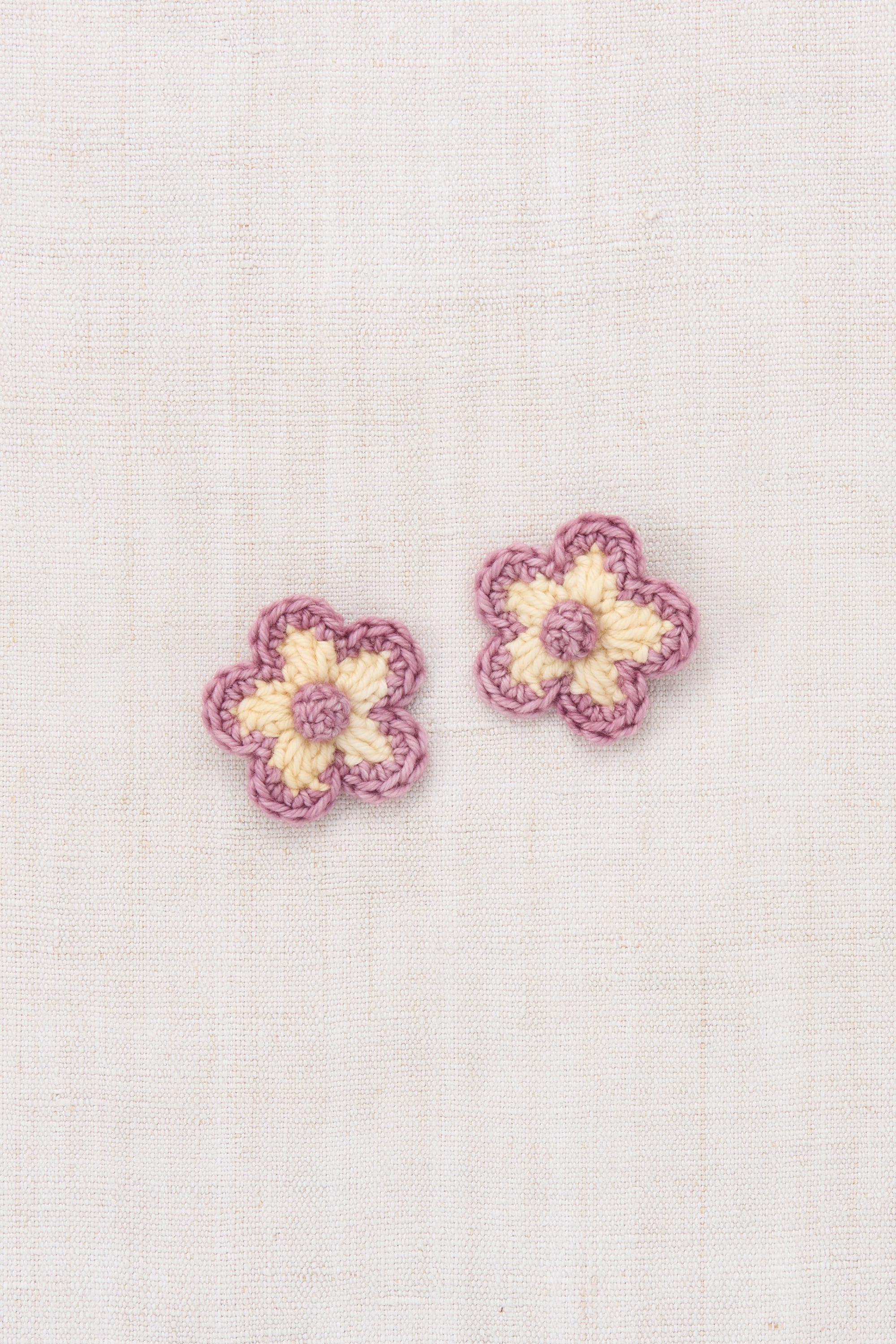Medium Flower Clip Set - Shortbread