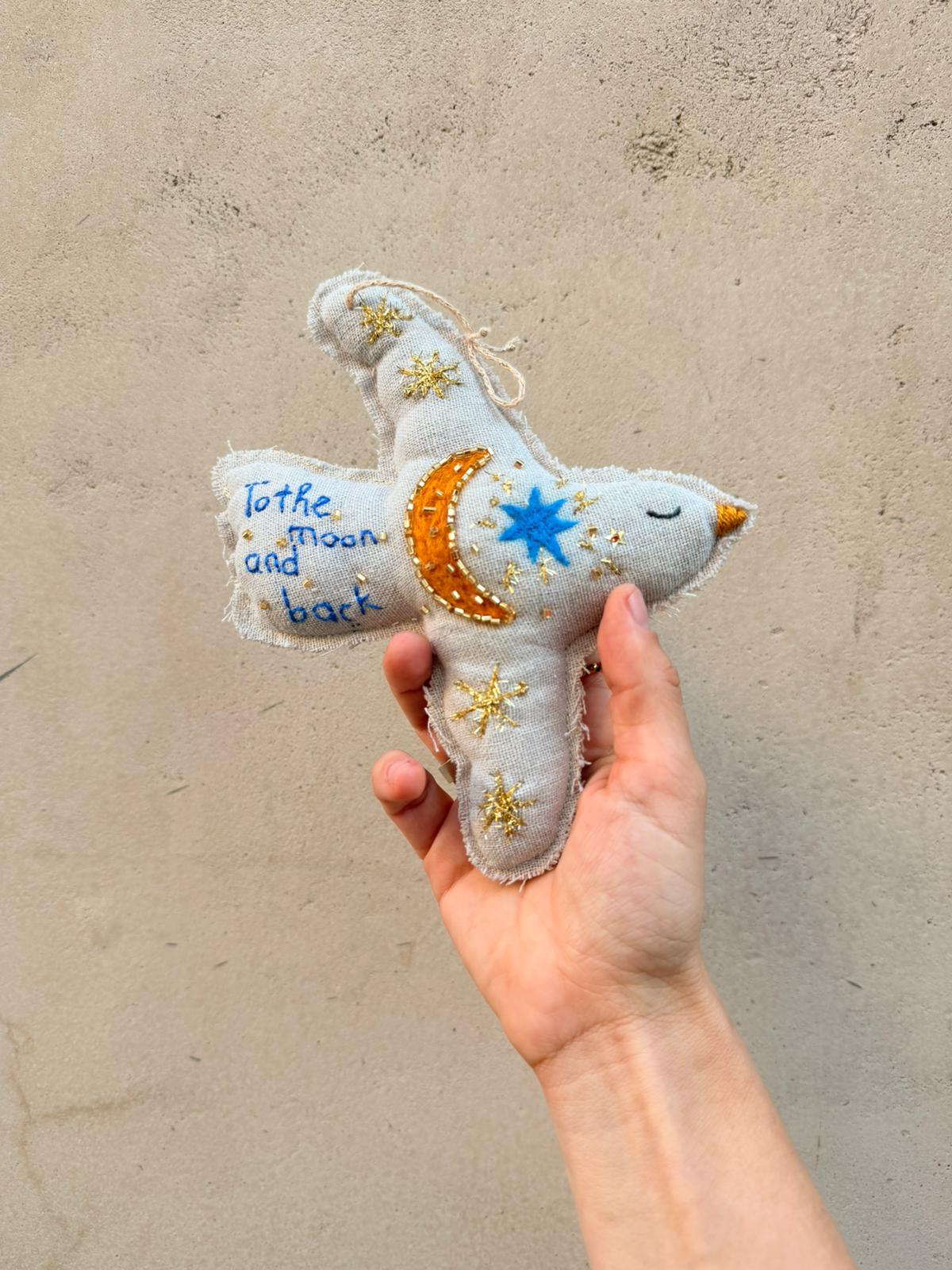 Embroidered Dove 093